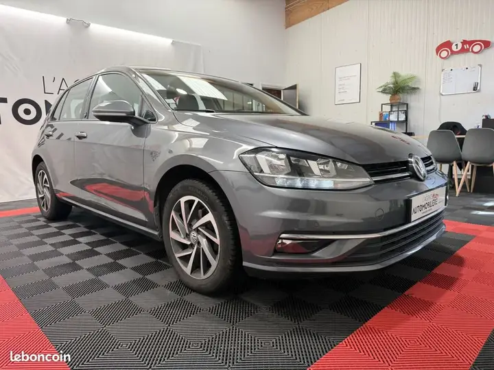 Volkswagen Golf 2018 photo 3