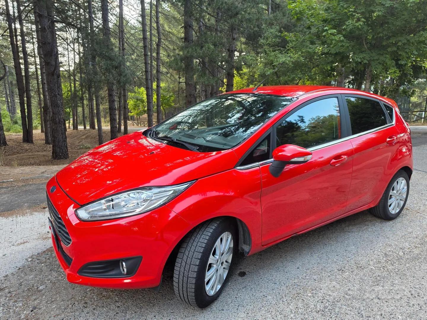 Ford Fiesta 2017 photo 2
