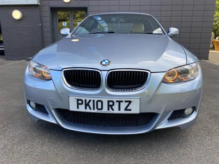 BMW 3 Series 2010 photo 5