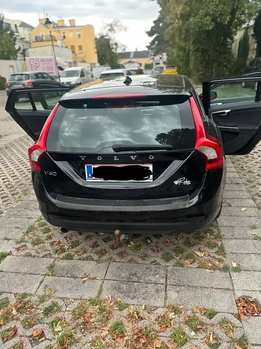 Volvo V60 2012 photo 2