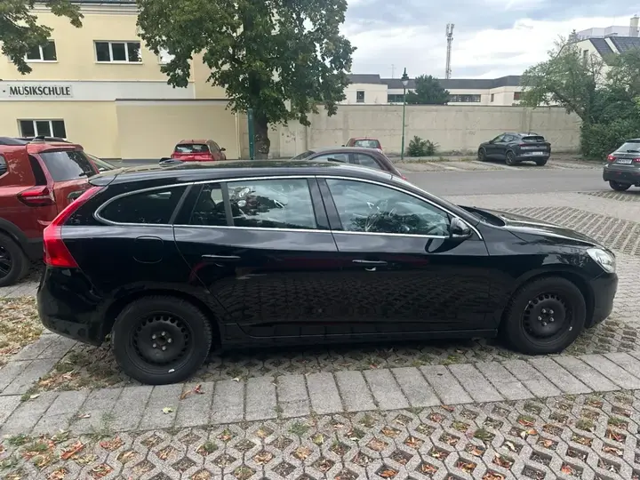 Volvo V60 2012 photo 3