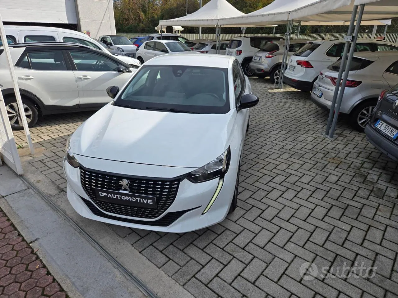 Peugeot 208 2022 photo 2