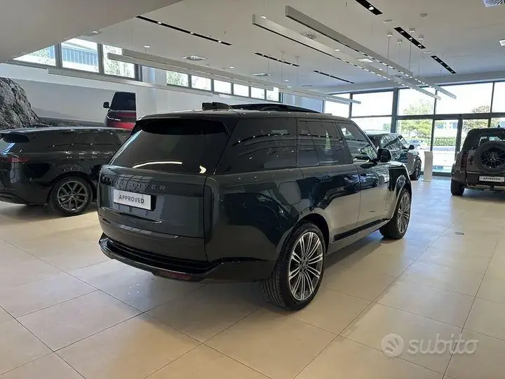 Land Rover Range Rover 2026 photo 2