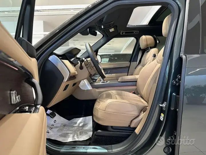 Land Rover Range Rover 2026 photo 4