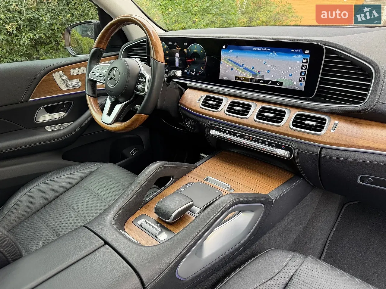 Mercedes-Benz Gls-Class 2023 photo 3