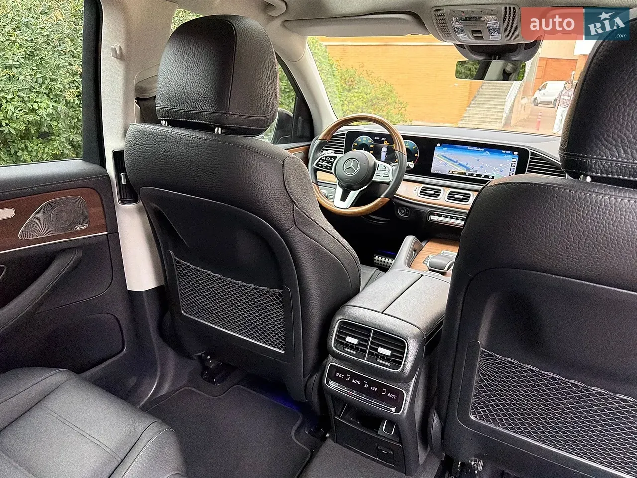 Mercedes-Benz Gls-Class 2023 photo 4