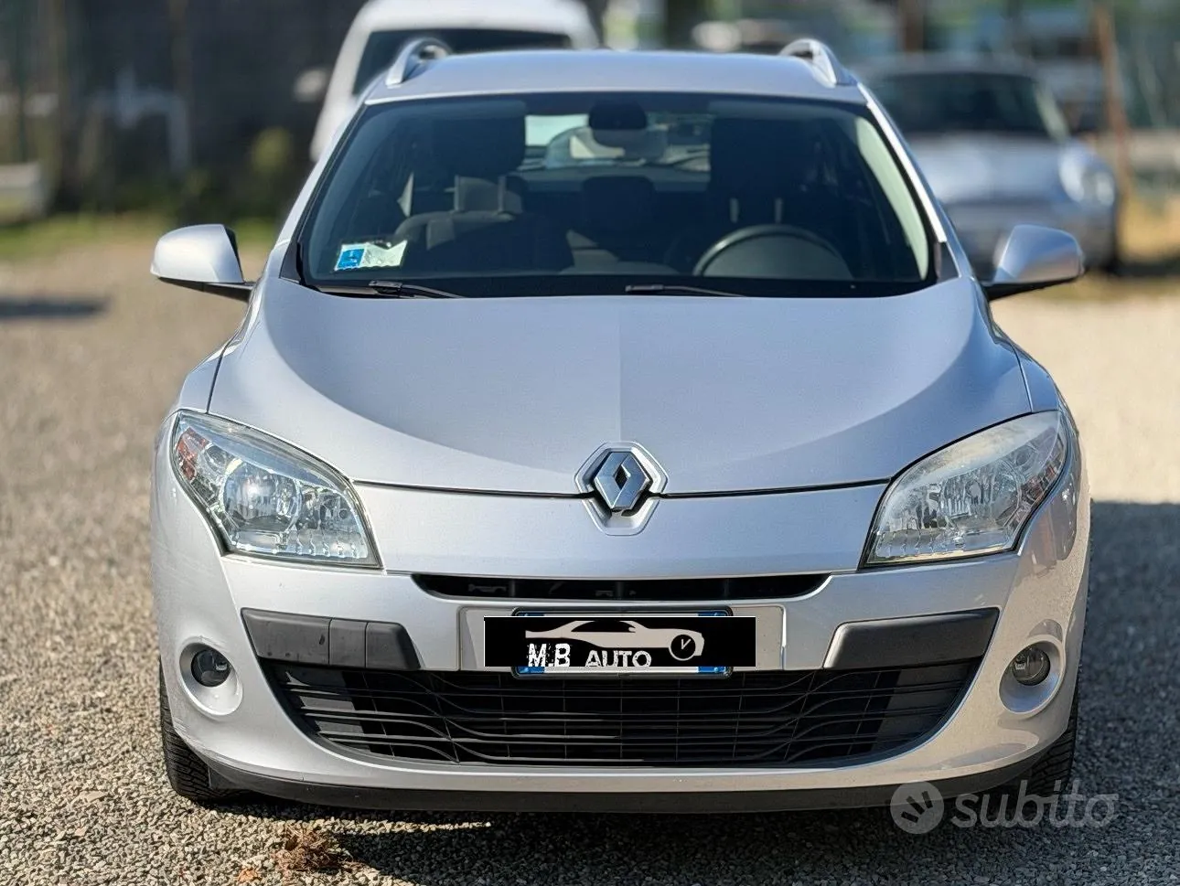 Renault Megane 2010 photo 2