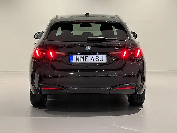 BMW 120 2026 photo 4