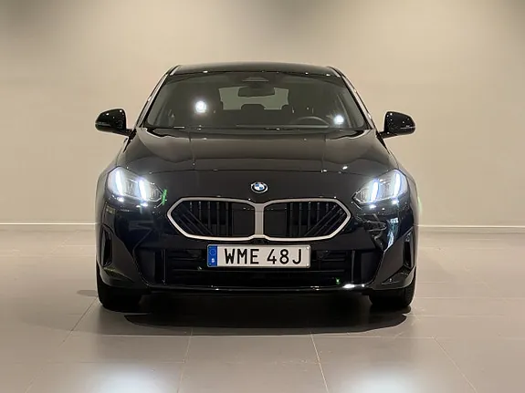 BMW 120 2026 photo 2