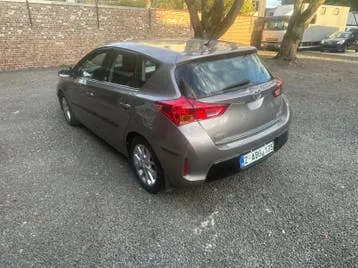 Toyota Auris 2013 photo 3
