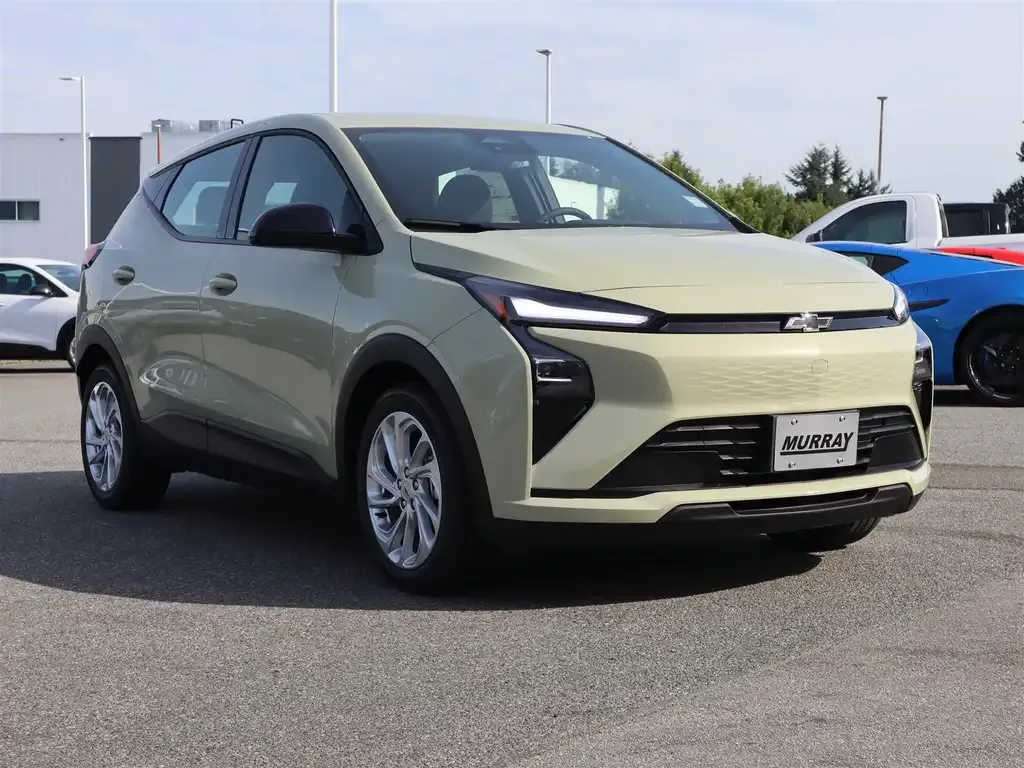 Chevrolet Bolt 2027 photo 3