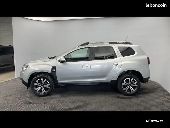 Dacia Duster 2022 photo 2