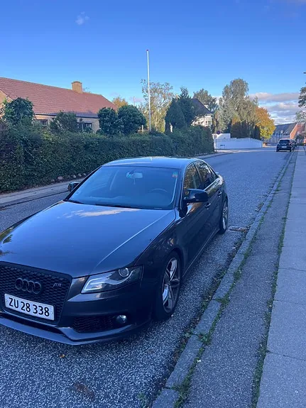 Audi A4 2008 photo 2