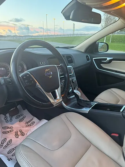 Volvo V60 2013 photo 4