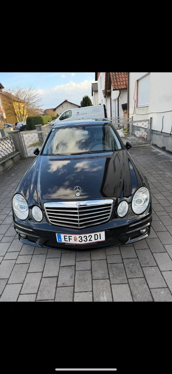 Mercedes-Benz E-Class 2008 photo 2