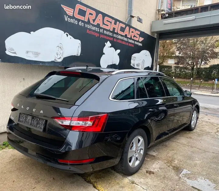 Skoda Superb 2022 photo 3