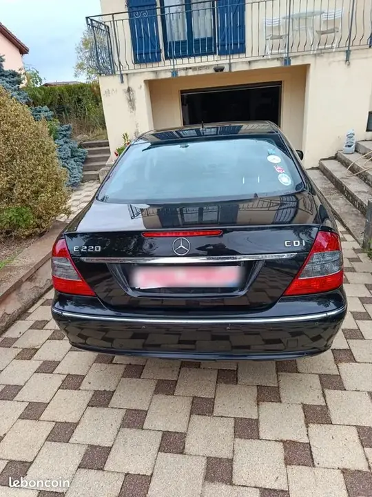 Mercedes-Benz E-Class 2008 photo 3