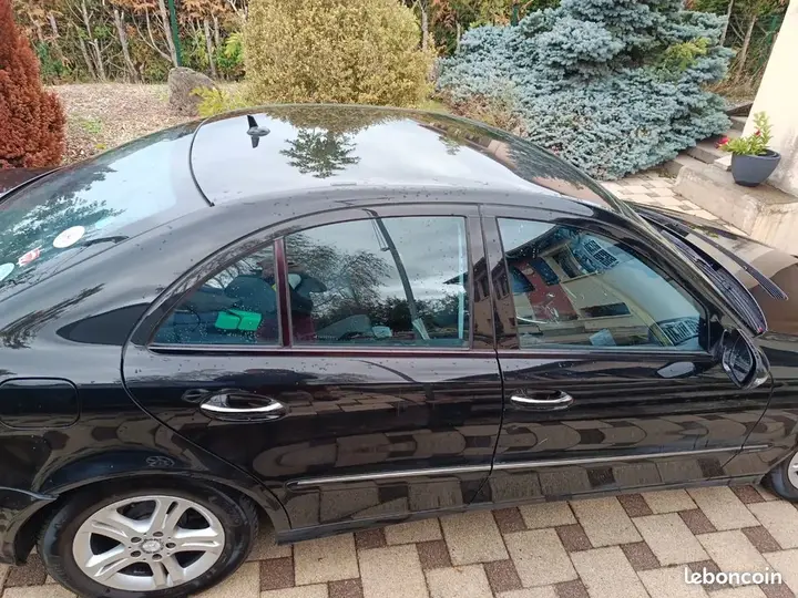 Mercedes-Benz E-Class 2008 photo 2