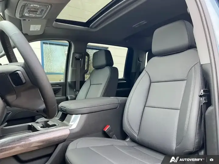 Chevrolet Silverado 3500 2026 photo 2