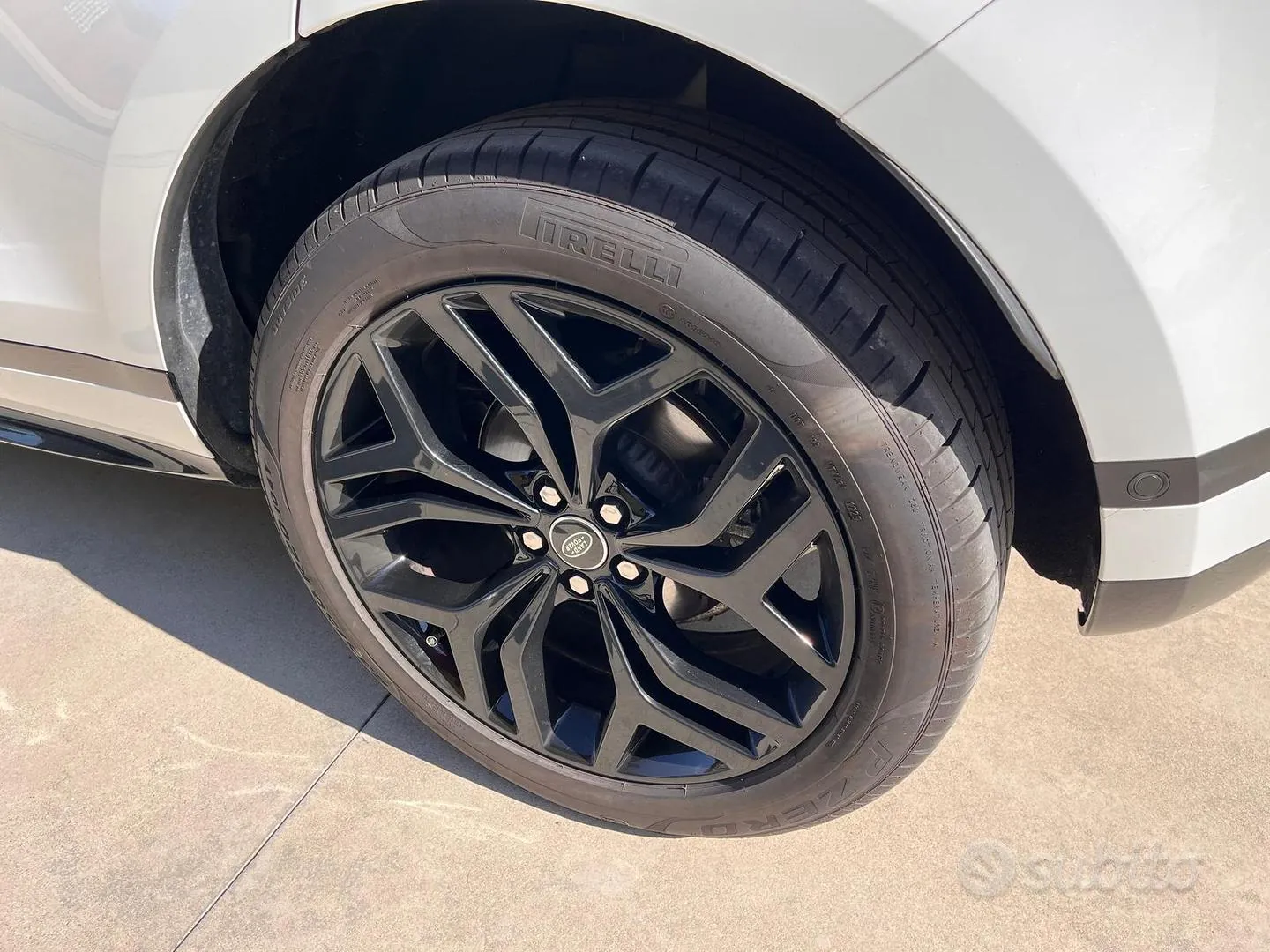 Land Rover Range Rover Evoque 2019 photo 4