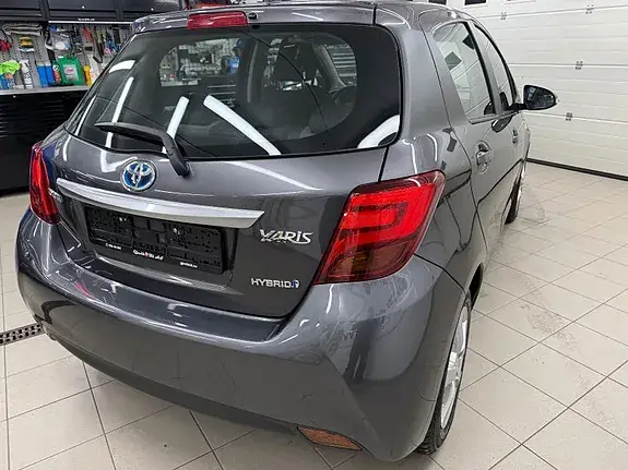 Toyota Yaris 2015 photo 5