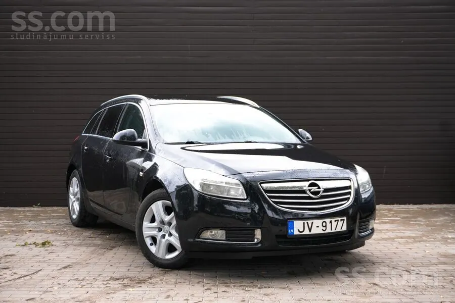 Opel Insignia 2011 photo 2