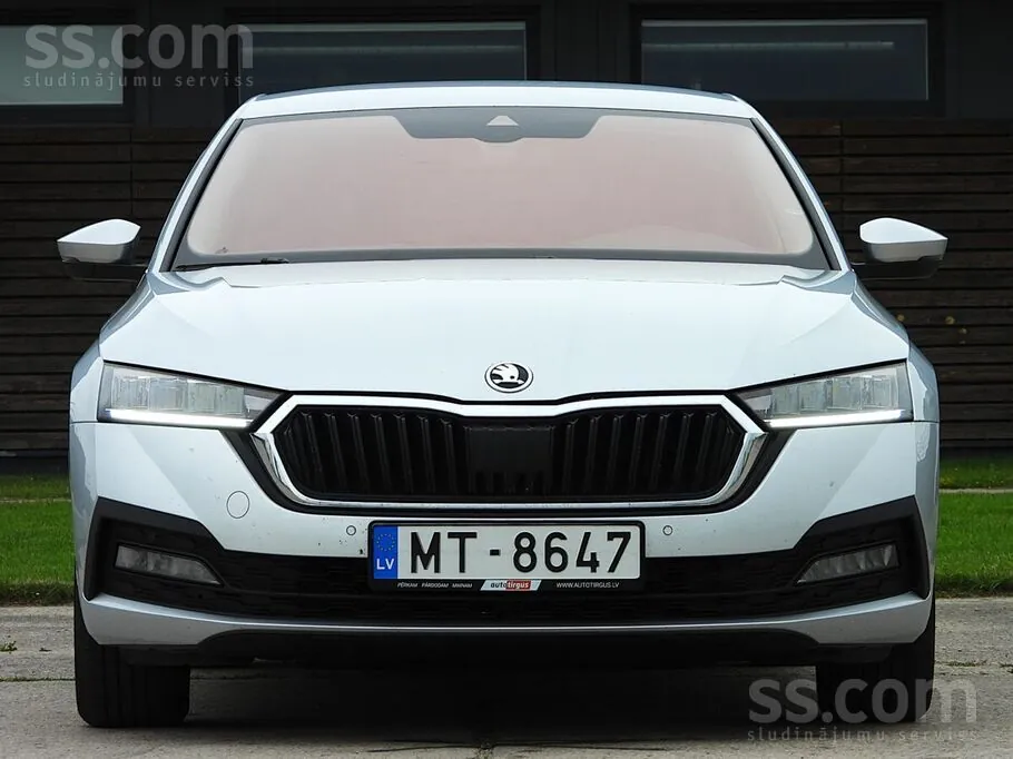 Skoda Octavia 2021 photo 2