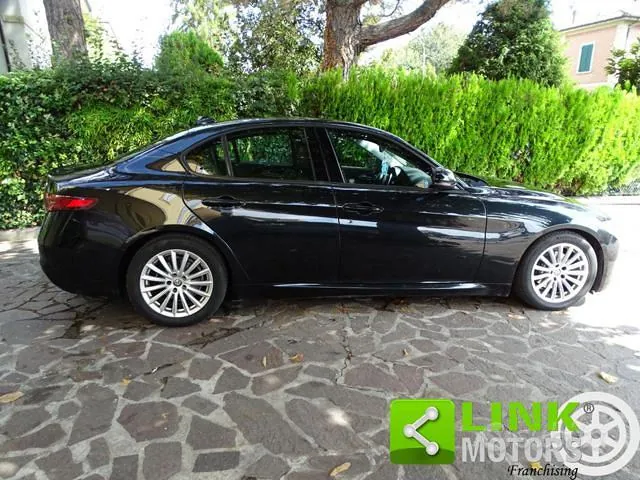 Alfa Romeo Giulia 2016 photo 2