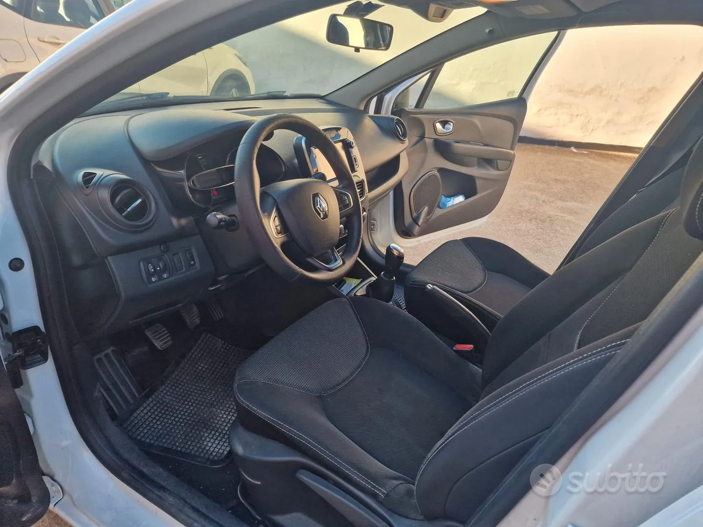 Renault Clio 2017 photo 5