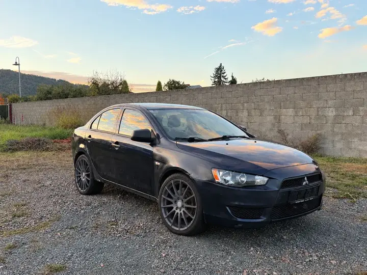 Mitsubishi Lancer 2013 photo 2