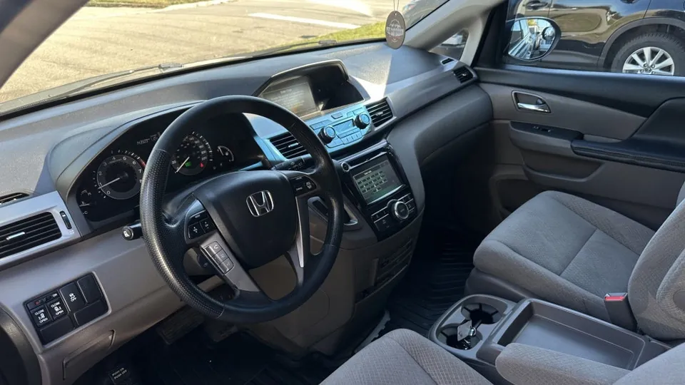Honda Odyssey 2016 photo 5