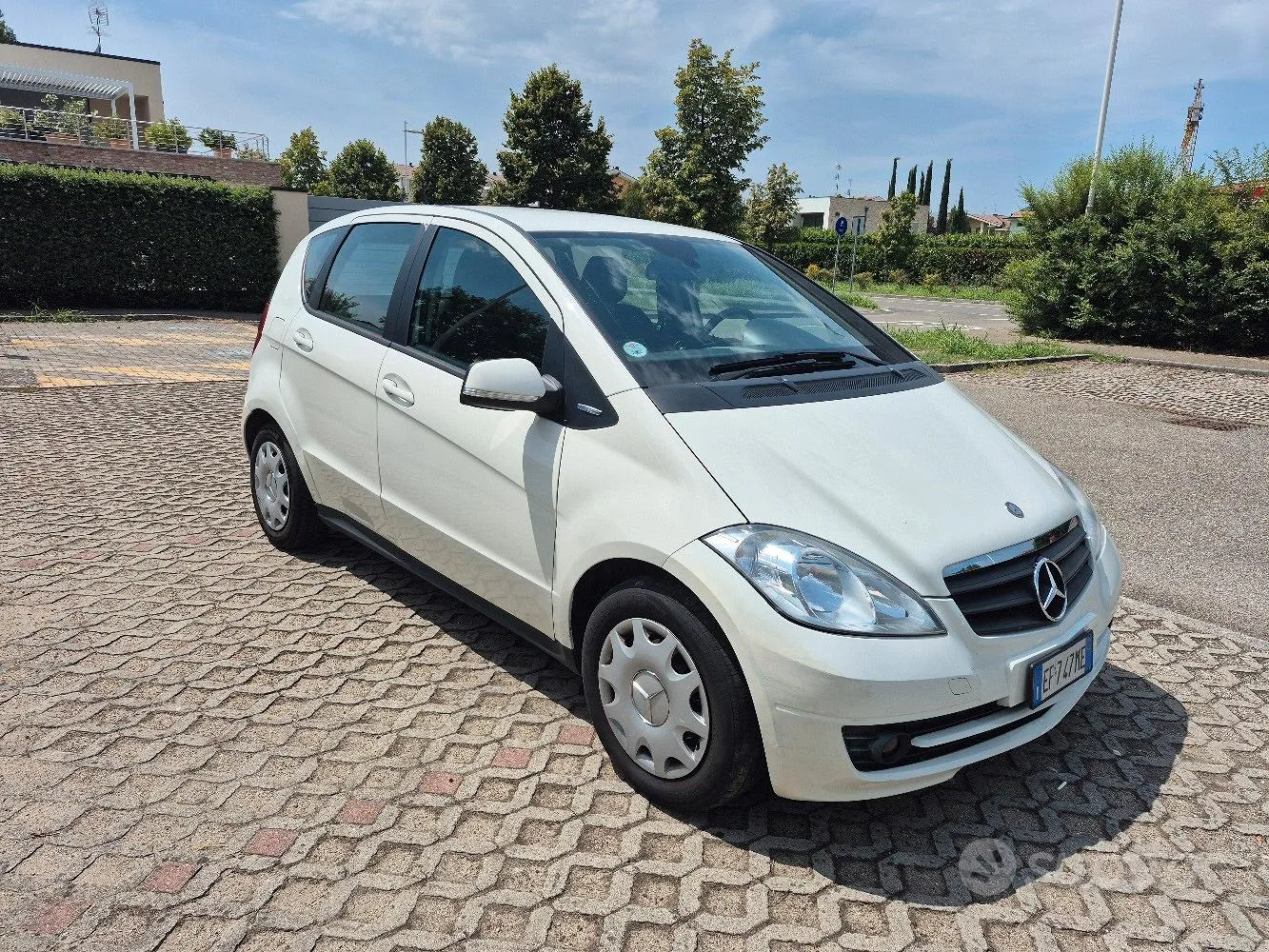 Mercedes-Benz A 2010 photo 4