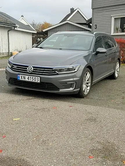 Volkswagen Passat 2016 photo 2