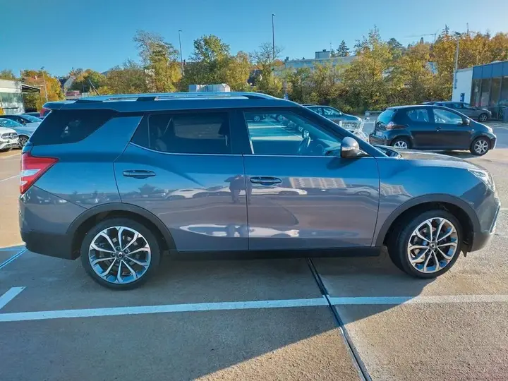 KG Mobility Xlv