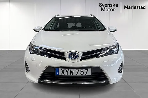Toyota Auris 2014 photo 2