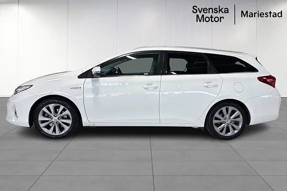 Toyota Auris 2014 photo 3