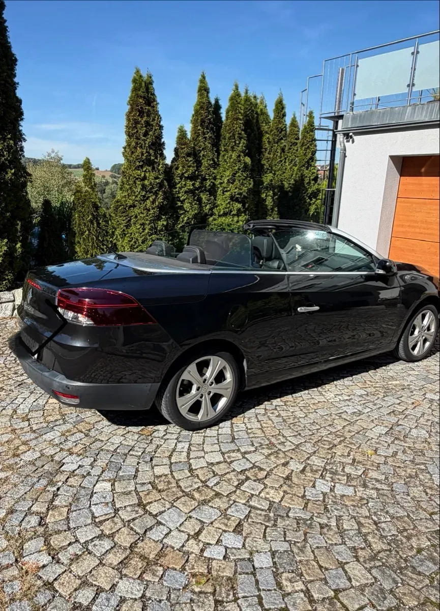 Renault Megane 2010 photo 2