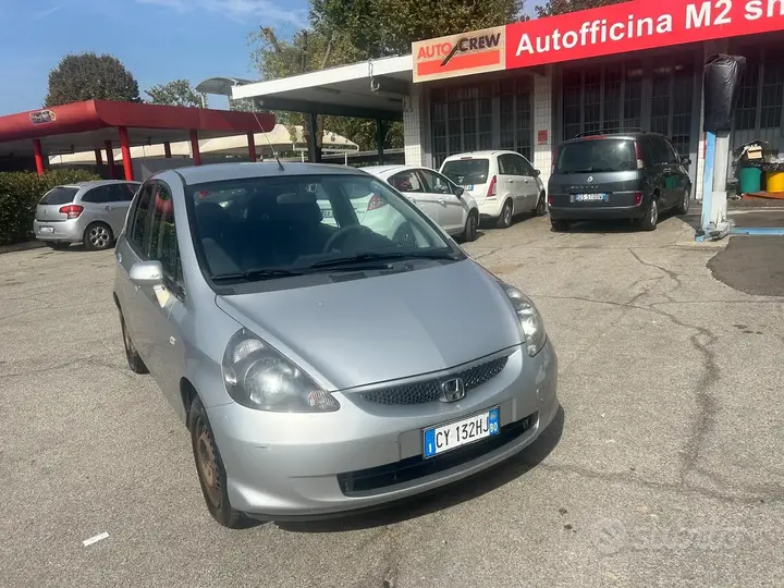 Honda Jazz 2006 photo 2