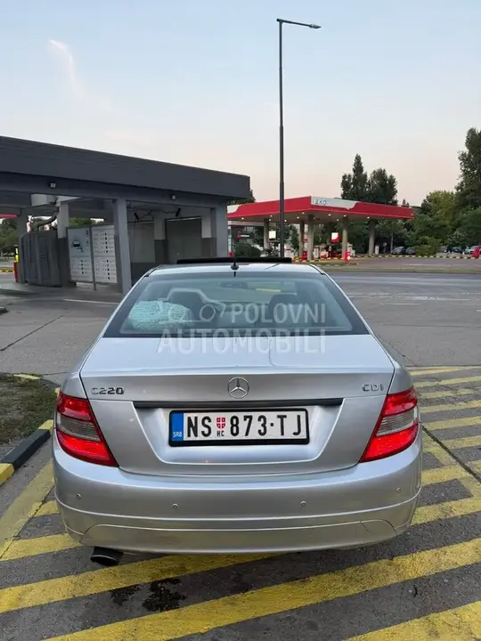 Mercedes-Benz C 220 2008 photo 4