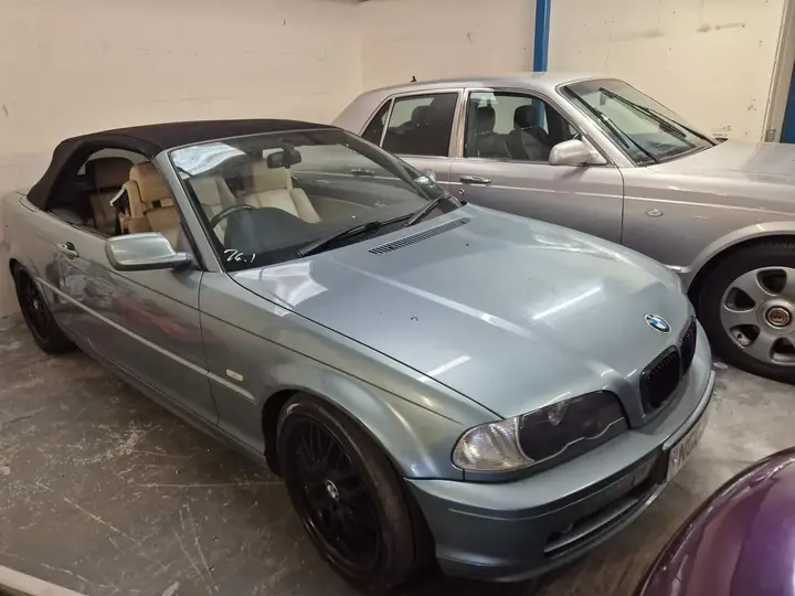 BMW 3 Series 2002 photo 2