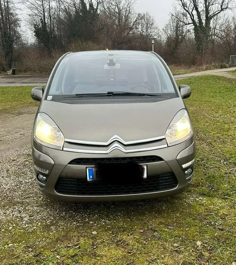 Citroen C4 Picasso 2013 photo 2