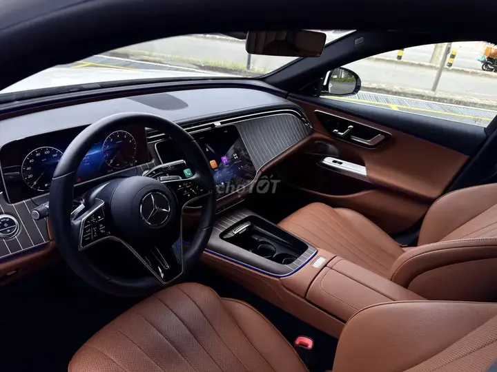 Mercedes-Benz E-Class 2024 photo 5