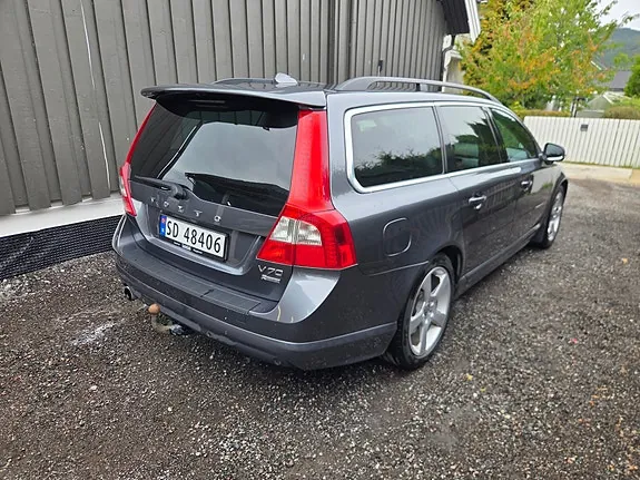 Volvo V70 2010 photo 4
