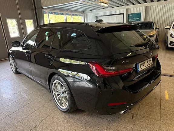 BMW 330E 2023 photo 5
