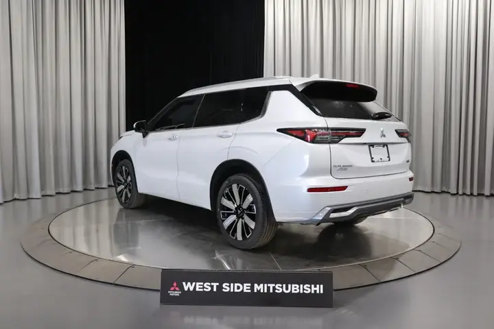 Mitsubishi Outlander 2026 photo 4