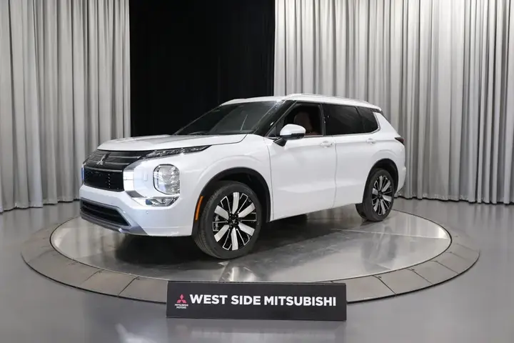 Mitsubishi Outlander 2026 photo 3