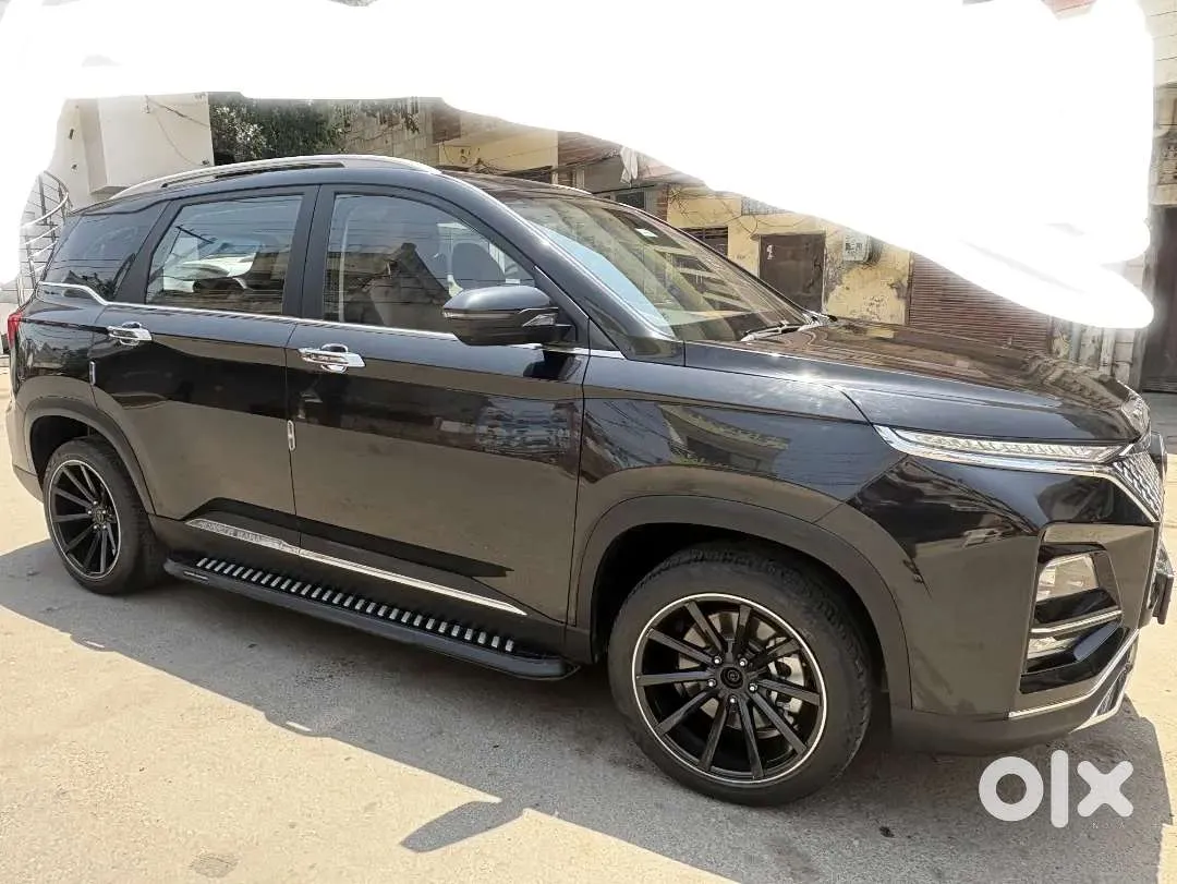 MG Hector Plus