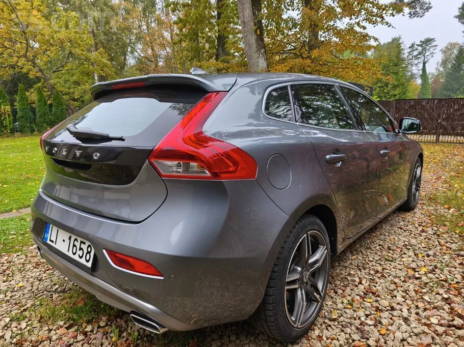 Volvo V40 2015 photo 4