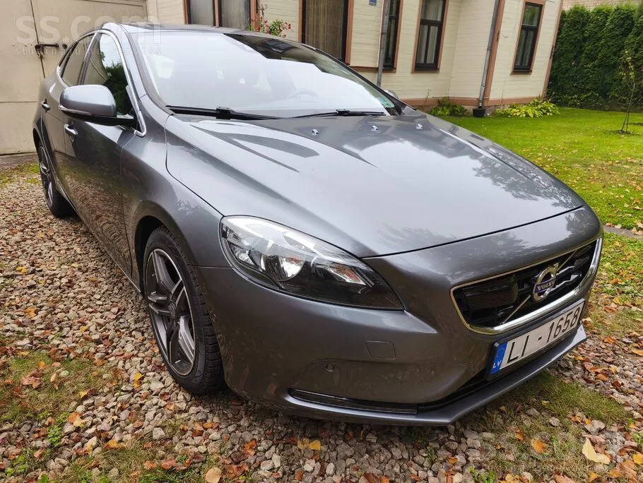 Volvo V40 2015 photo 2