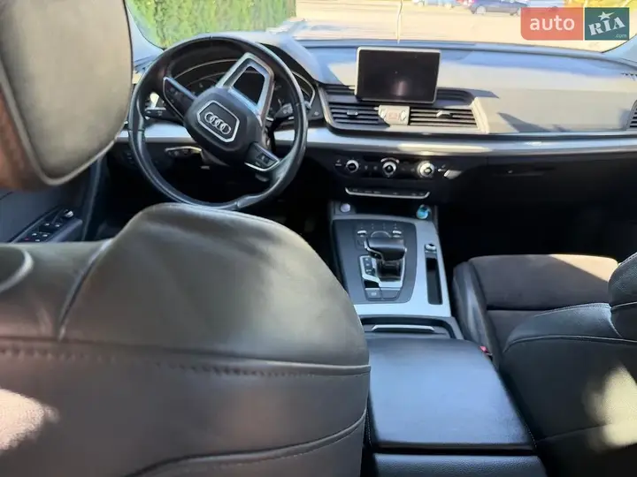 Audi Q5 2018 photo 2